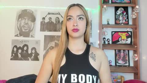 Emily online show from November 18, 9:18 pm