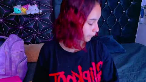 megam_white online show from April 14, 2:31 pm