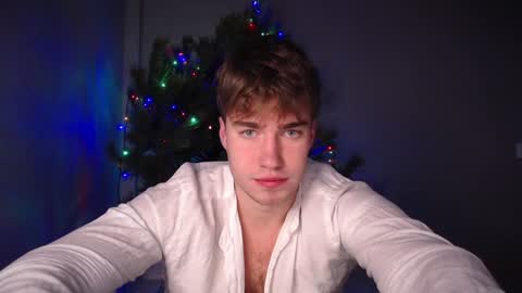 Max online show from December 29, 9:20 pm