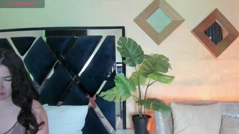     online show from April 13, 11:36 am