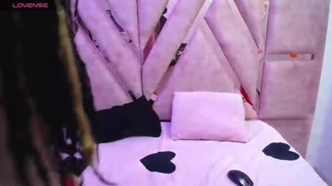 megan_latinn online show from April 17, 12:35 am