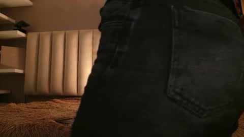     online show from December 19, 12:11 pm