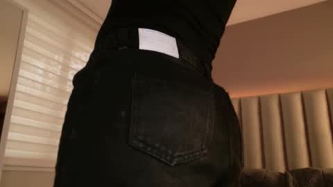 Snapshot of megan_moore__ chatting on September 17, 12:08 pm online show from September 17, 12:08 pm