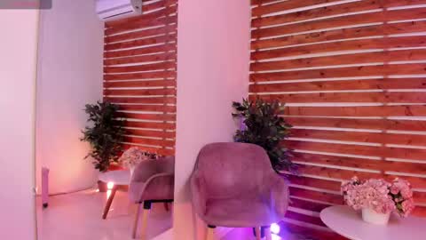 megan_raiin online show from September 13, 7:55 am