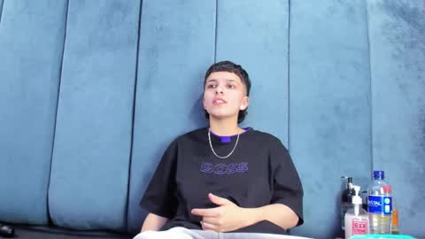 megan_thompsonn_ online show from March 13, 2:48 am