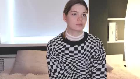 Lisa online show from February 14, 7:49 am