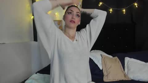 Megan Hofman online show from December 15, 4:52 am