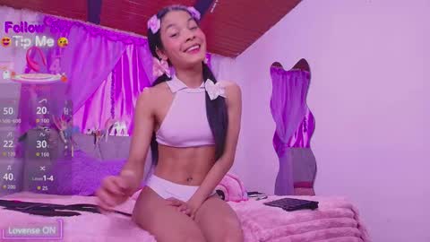 Megan online show from October 13, 8:33 pm