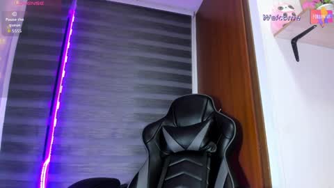 MEGAN  online show from May 15, 11:34 pm