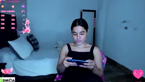 Megan Xue online show from October 28, 1:17 am