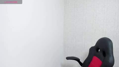 M E G A N  online show from September 23, 12:32 pm