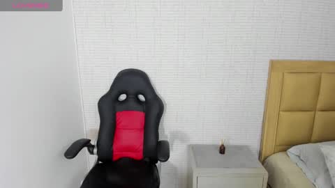 M E G A N  online show from October 3, 7:55 pm