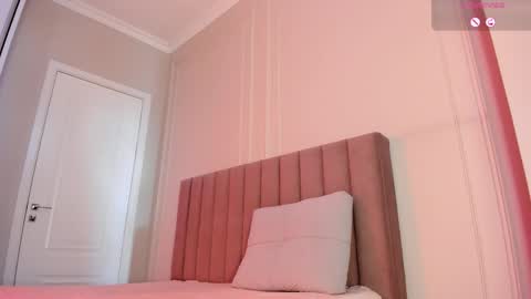 Mei online show from April 21, 10:33 am