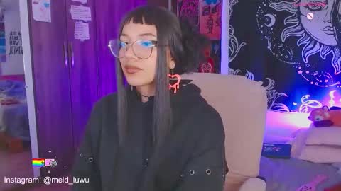 Melissa  -  -  Please help me to reach 100 thumbs up online show from November 13, 1:19 am