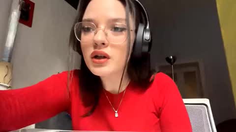 Leila online show from January 16, 9:51 am