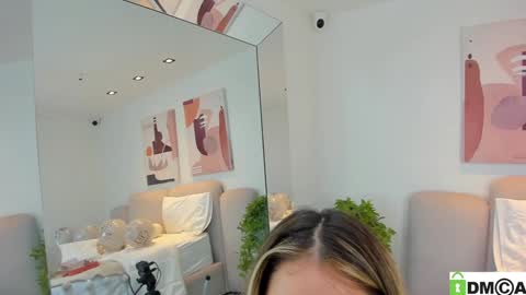 Melanie Baez online show from January 28, 8:57 am