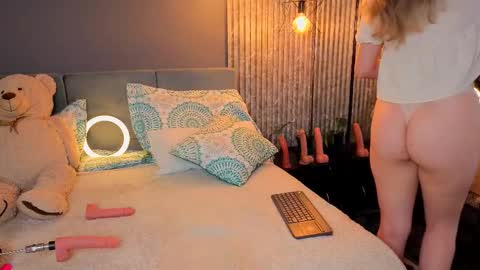 Melanie Baez online show from October 11, 11:41 pm