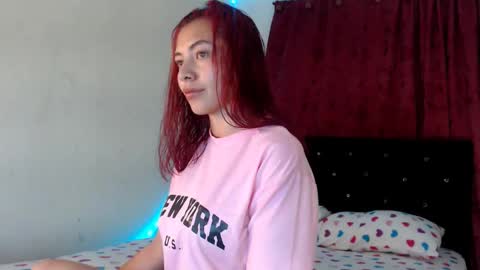 Snapshot of melanie_roux_ chatting on September 10, 9:05 pm Melanie roux online show from September 10, 9:05 pm