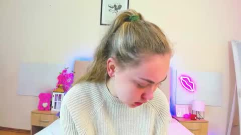 Melania online show from April 21, 5:14 am