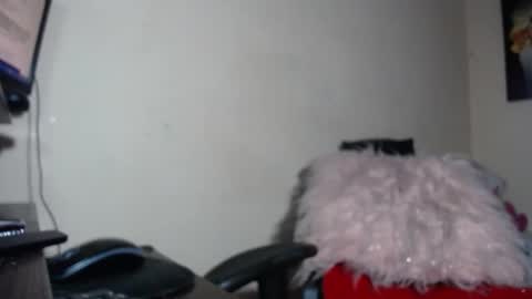 melany online show from December 23, 8:31 am