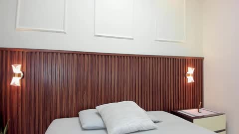 M E L I N A  online show from September 15, 9:05 pm