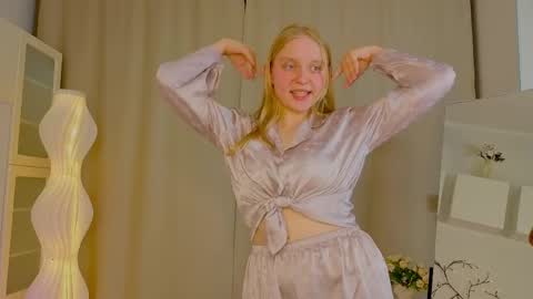 Alice - online show from April 18, 7:07 pm