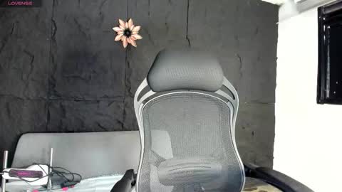 Snapshot of melisabostton_ chatting on October 23, 2:07 pm Melissa online show from October 23, 2:07 pm