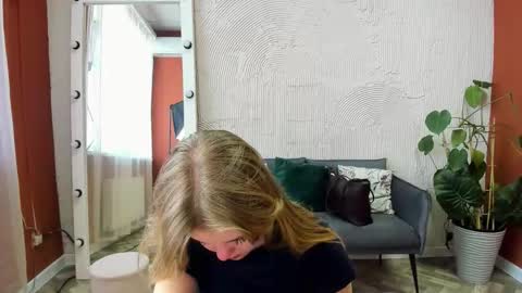 Sophia online show from October 8, 9:15 am