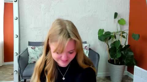 Sophia online show from September 25, 7:59 am