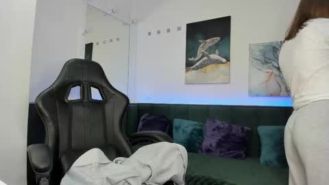 Hi I am Melissa online show from February 3, 1:13 am