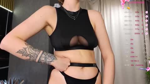 Melissa online show from October 19, 8:35 pm