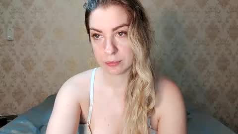 Melissa online show from June 5, 2:18 am