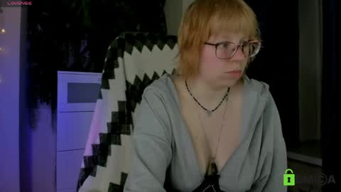 Melissa online show from April 16, 9:39 pm