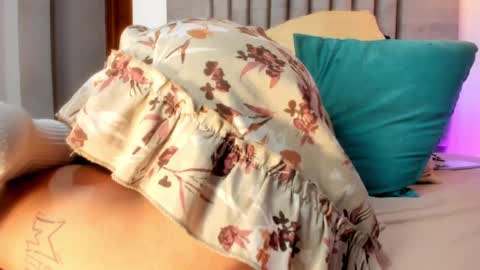 Melissa online show from October 25, 1:50 am