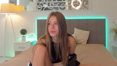 MelissaCrayzy online show from April 5, 7:27 am