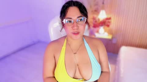 M E L I S S A  online show from April 19, 12:06 pm