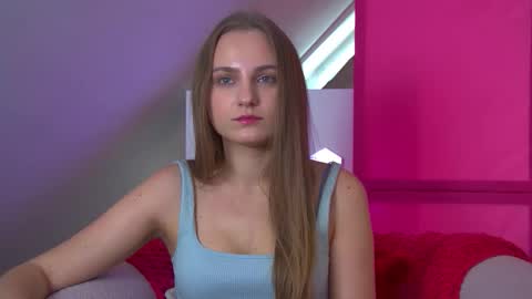 MelissaBerry online show from February 22, 8:40 am