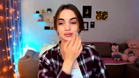 Snapshot of mellifluoustess chatting on December 22, 9:20 pm Tessa online show from December 22, 9:20 pm