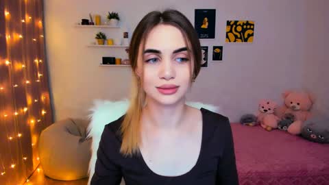 Snapshot of mellifluoustess chatting on February 2, 8:08 pm Tessa online show from February 2, 8:08 pm