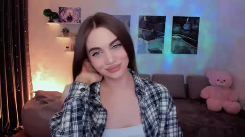 Tessa online show from December 14, 8:59 pm