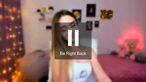 Snapshot of mellifluoustess chatting on December 16, 12:04 am Tessa online show from December 16, 12:04 am