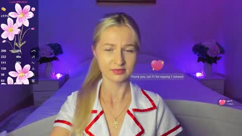 Mellina online show from October 31, 11:38 pm