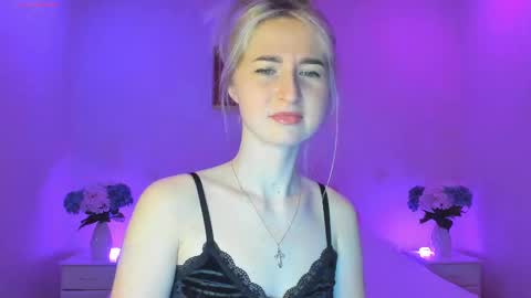 Mellina online show from February 9, 11:25 pm