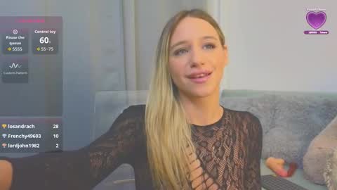 Snapshot of mellisakim chatting on October 11, 10:13 pm  Mellisa online show from October 11, 10:13 pm