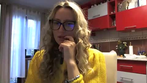 Melly online show from October 29, 8:16 am