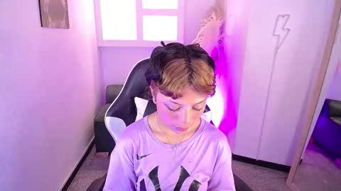 melody701583as online show from February 4, 1:15 pm