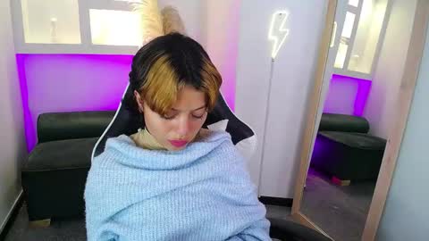 melody701583as online show from April 20, 12:19 pm