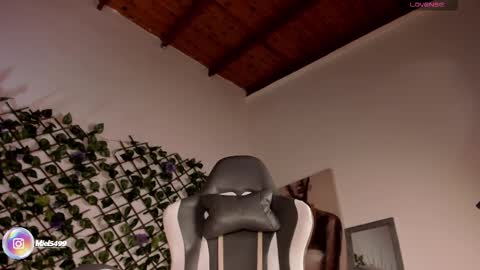 melody_cute10 online show from February 22, 4:51 pm