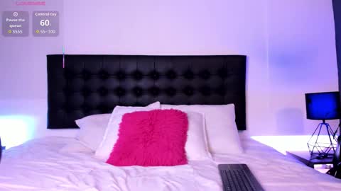 Melody Evans online show from December 22, 12:01 pm