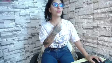 MELODY  HILS online show from January 25, 1:08 pm